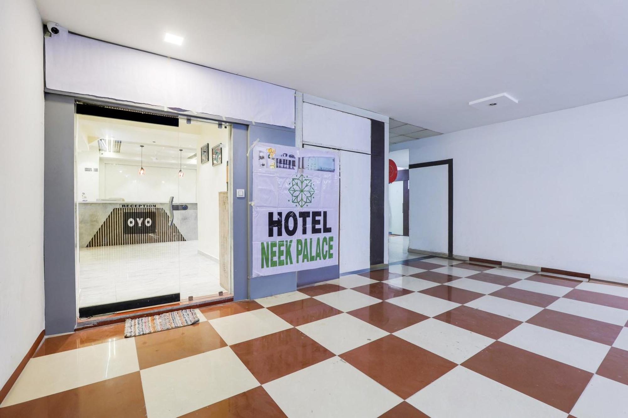 Hotel O Neek Palace Amhedabad Dış mekan fotoğraf