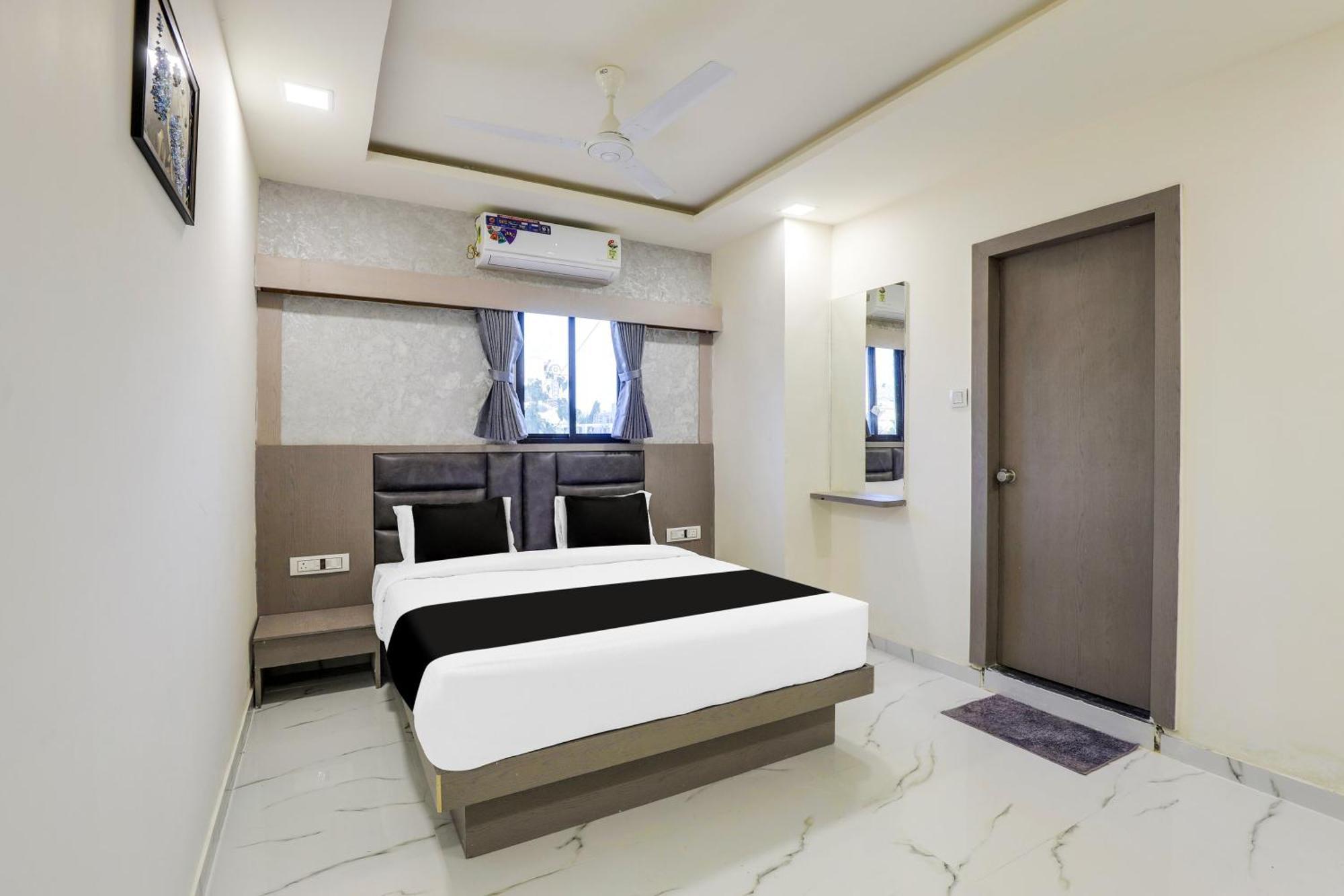 Hotel O Neek Palace Amhedabad Dış mekan fotoğraf